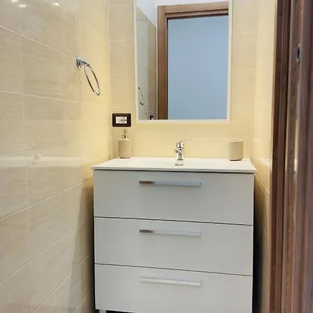 Gira, Vota E Furria Джардини-Наксос