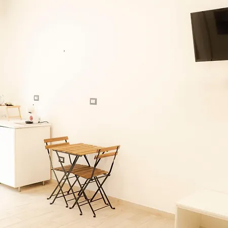 Gira, Vota E Furria Джардини-Наксос