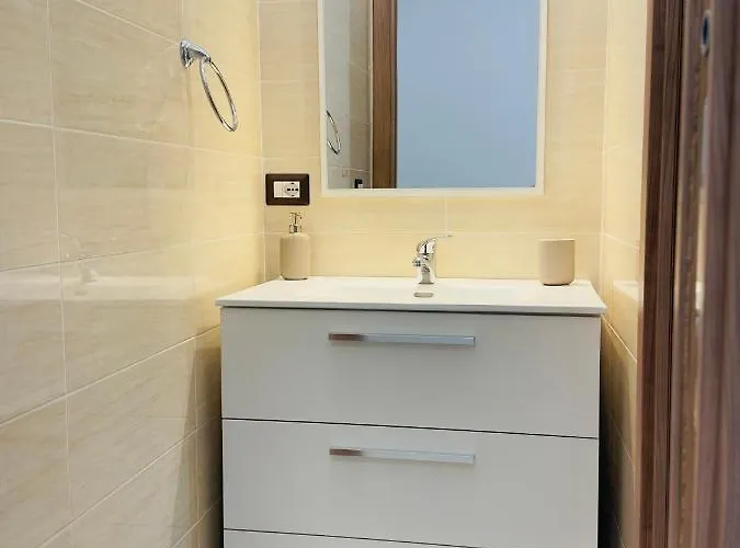 Gira, Vota E Furria Giardini-Naxos