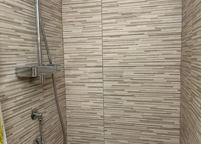 Gira, Vota E Furria Giardini-Naxos