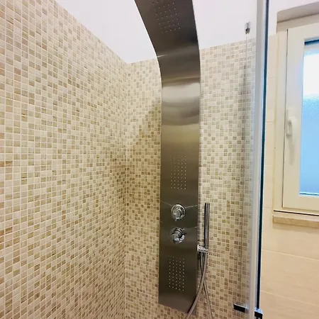 Bed & Breakfast Gira, Vota E Furria