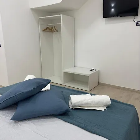 Gira, Vota E Furria 3* Giardini Naxos